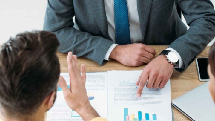 Financial Advisor​ image